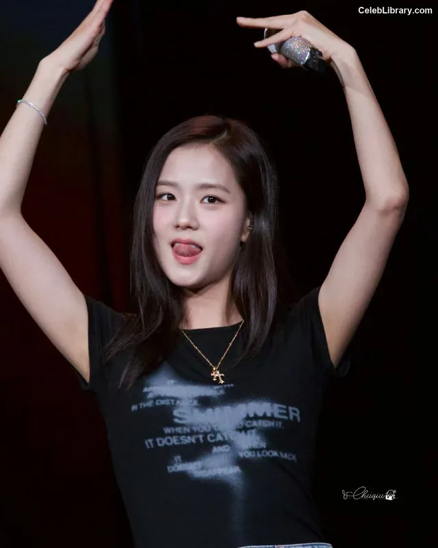 Jisoo  - BLΛƆKPIИK ( BLACKPINK ) photo 22 of 2451