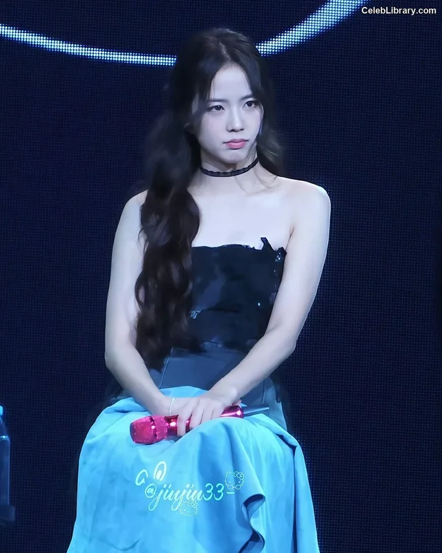 Jisoo  - BLΛƆKPIИK ( BLACKPINK ) photo 2 of 2451