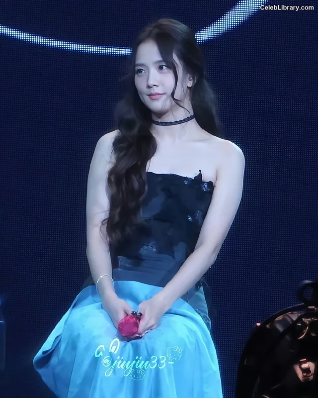 Jisoo  - BLΛƆKPIИK ( BLACKPINK ) photo 3 of 2451