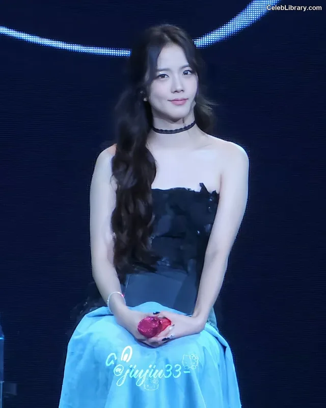 Jisoo  - BLΛƆKPIИK ( BLACKPINK ) photo 4 of 2451