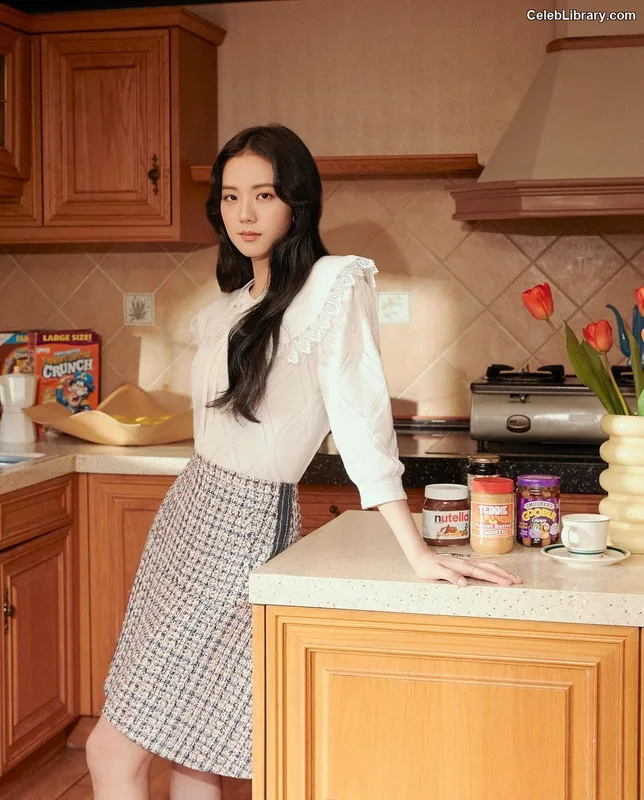Jisoo  - BLΛƆKPIИK ( BLACKPINK ) photo 19 of 2451