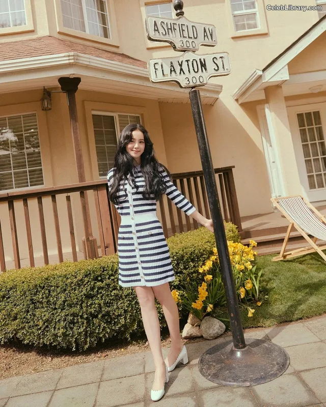 Jisoo  - BLΛƆKPIИK ( BLACKPINK ) photo 23 of 2451