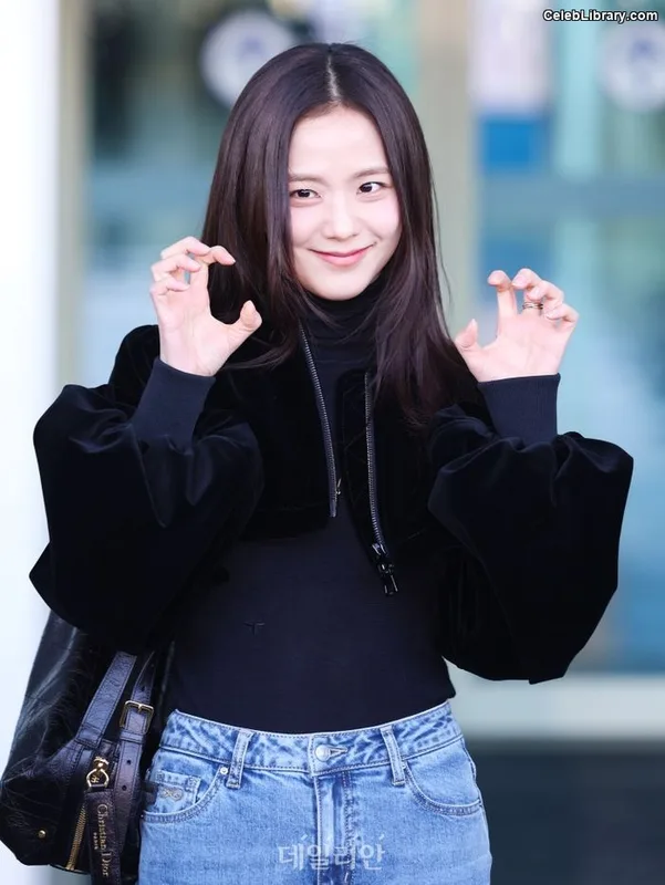 Jisoo  - BLΛƆKPIИK ( BLACKPINK ) photo 6 of 2451