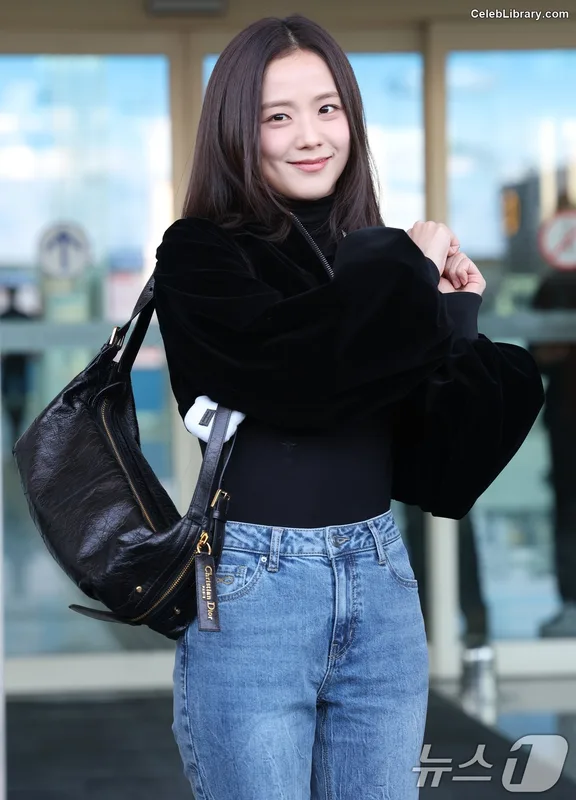 Jisoo  - BLΛƆKPIИK ( BLACKPINK ) photo 12 of 2451