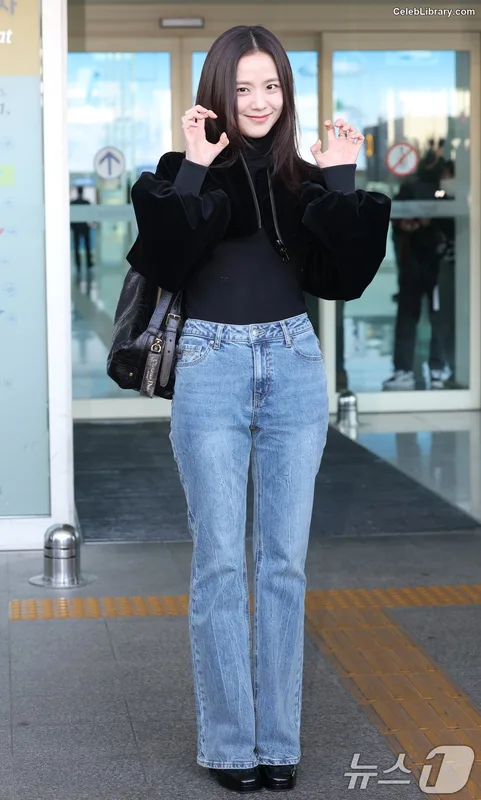 Jisoo  - BLΛƆKPIИK ( BLACKPINK ) photo 13 of 2451