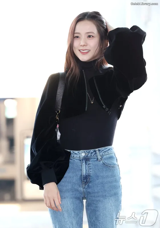 Jisoo  - BLΛƆKPIИK ( BLACKPINK ) photo 14 of 2451