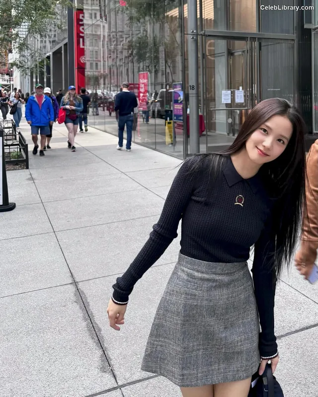 Jisoo  - BLΛƆKPIИK ( BLACKPINK ) photo 19 of 2451