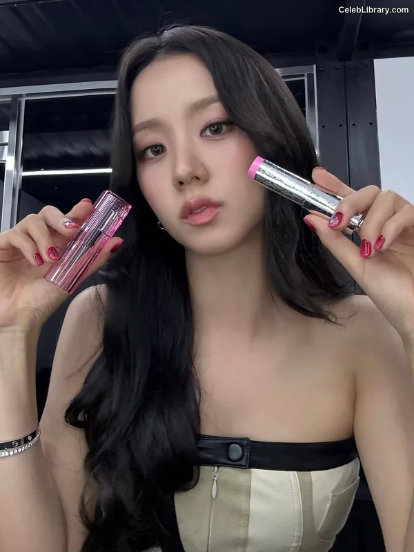Jisoo - BLΛƆKPIИK ( BLACKPINK ) photo 5 of 2451