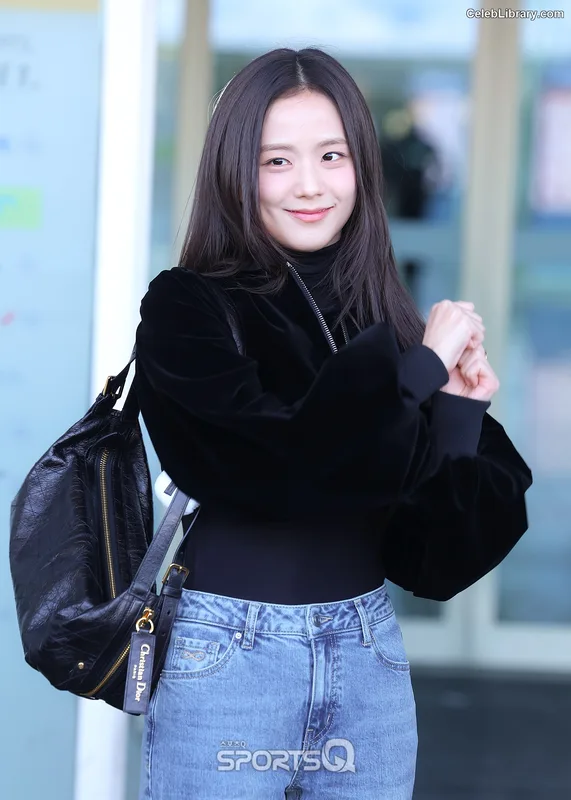 Jisoo - BLΛƆKPIИK ( BLACKPINK ) photo 24 of 2451