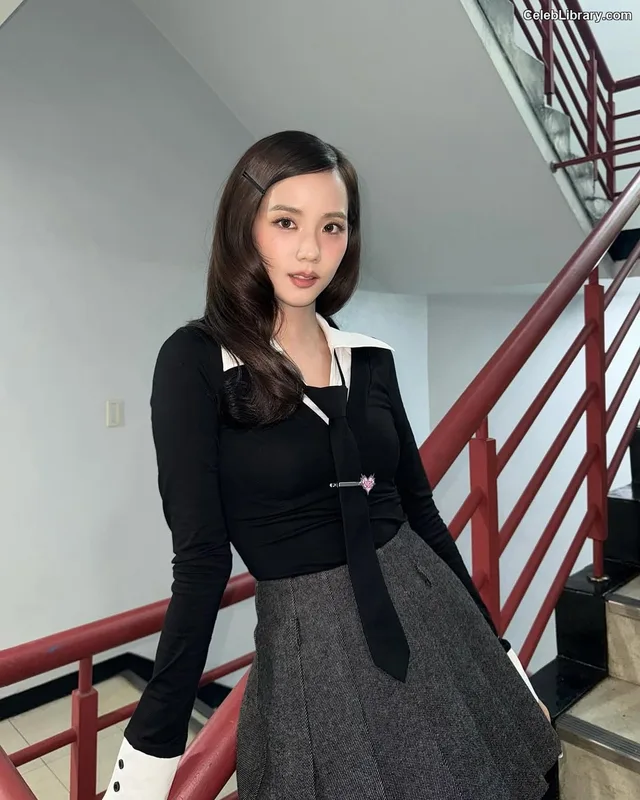 Jisoo - BLΛƆKPIИK ( BLACKPINK ) photo 2 of 2451