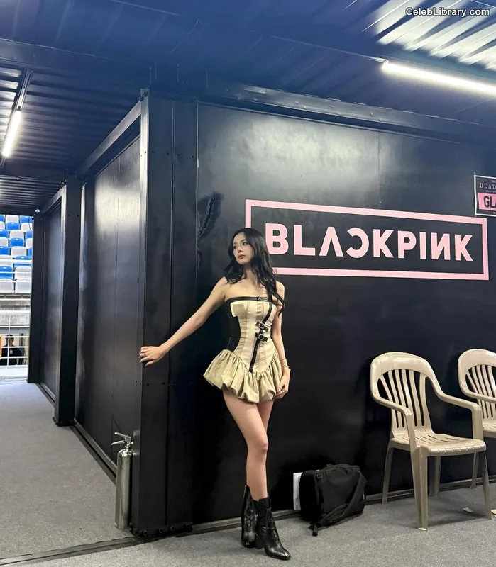 Jisoo - BLΛƆKPIИK ( BLACKPINK ) photo 10 of 2451