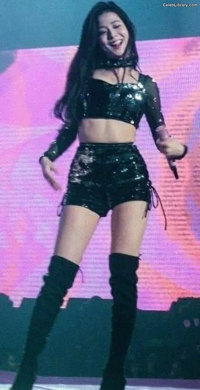 Jisoo - BLΛƆKPIИK ( BLACKPINK ) photo 5 of 2451
