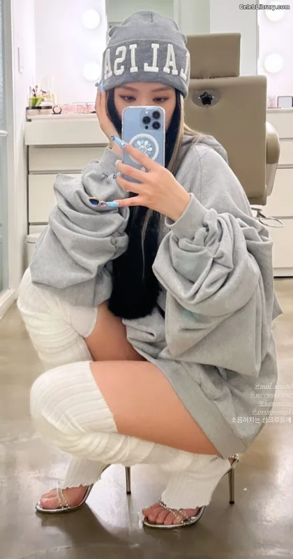 Jisoo - BLΛƆKPIИK ( BLACKPINK ) photo 12 of 2451