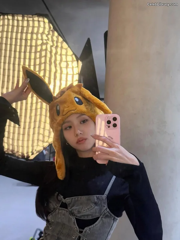 Jisoo - BLΛƆKPIИK ( BLACKPINK ) photo 22 of 2451