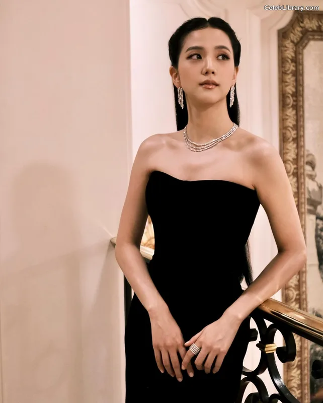 Jisoo - BLΛƆKPIИK ( BLACKPINK ) photo 14 of 2451