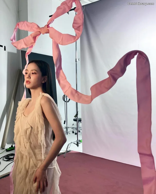 Jisoo - BLΛƆKPIИK ( BLACKPINK ) photo 22 of 2451