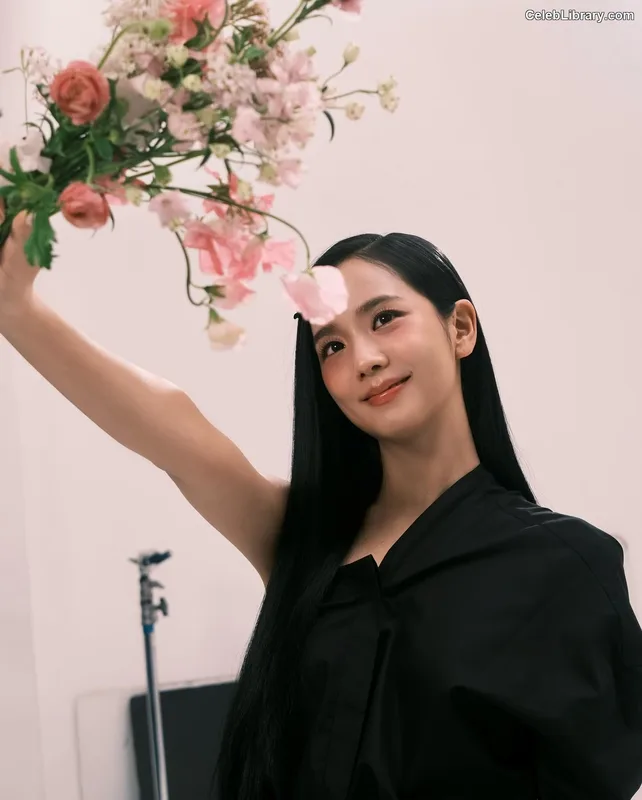 Jisoo - BLΛƆKPIИK ( BLACKPINK ) photo 24 of 2451
