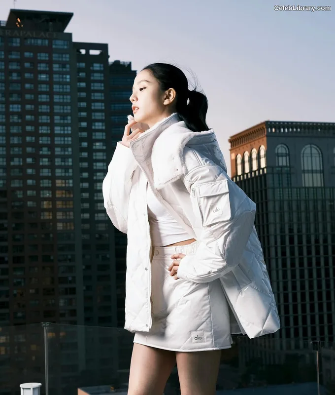 Jisoo - BLΛƆKPIИK ( BLACKPINK ) photo 5 of 2451