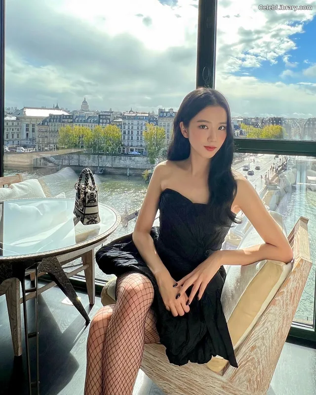 Jisoo - BLΛƆKPIИK ( BLACKPINK ) photo 9 of 2451