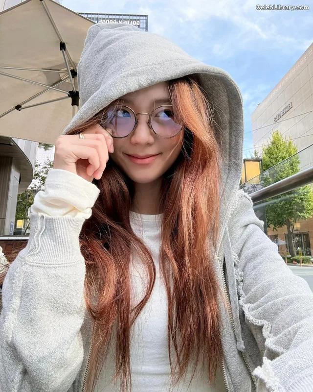 Jisoo - BLΛƆKPIИK ( BLACKPINK ) photo 5 of 2451