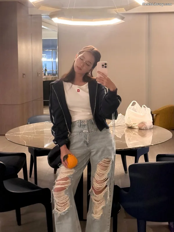 Jisoo - BLΛƆKPIИK ( BLACKPINK ) photo 20 of 2451