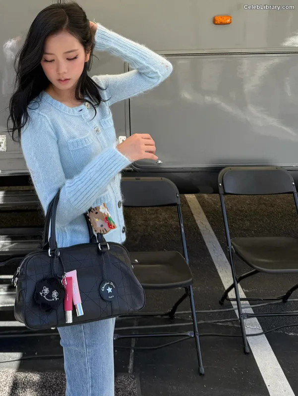 Jisoo  - BLΛƆKPIИK ( BLACKPINK ) photo 5 of 2451