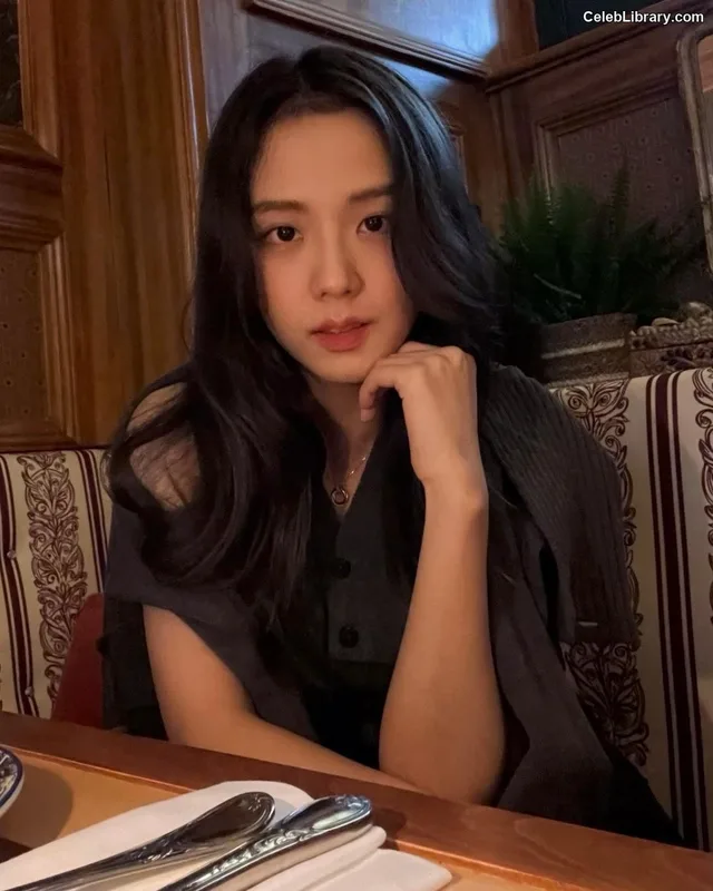 Jisoo  - BLΛƆKPIИK ( BLACKPINK ) photo 10 of 2451