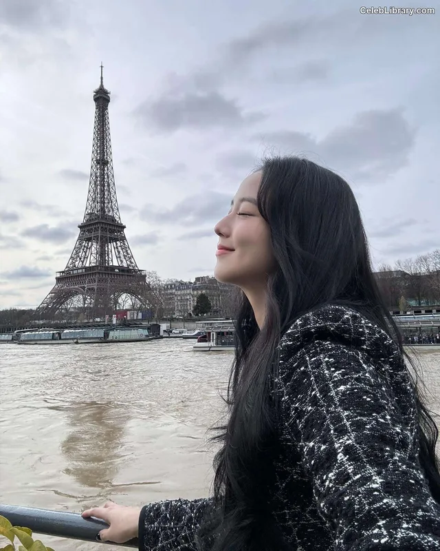 Jisoo  - BLΛƆKPIИK ( BLACKPINK ) photo 19 of 2451