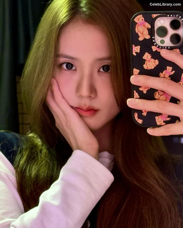 Jisoo  - BLΛƆKPIИK ( BLACKPINK ) photo 7 of 2451