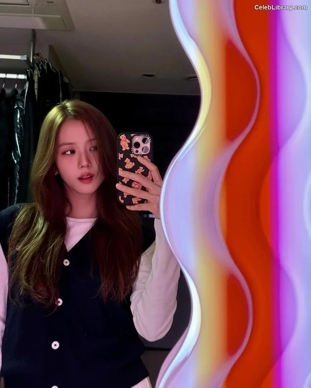 Jisoo  - BLΛƆKPIИK ( BLACKPINK ) photo 9 of 2451