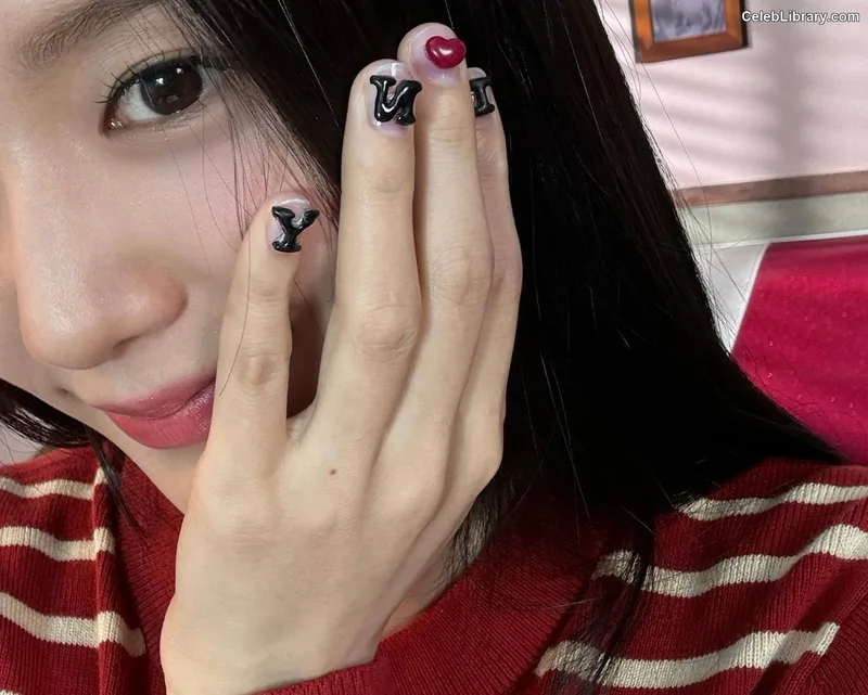 Jisoo  - BLΛƆKPIИK ( BLACKPINK ) photo 15 of 2451