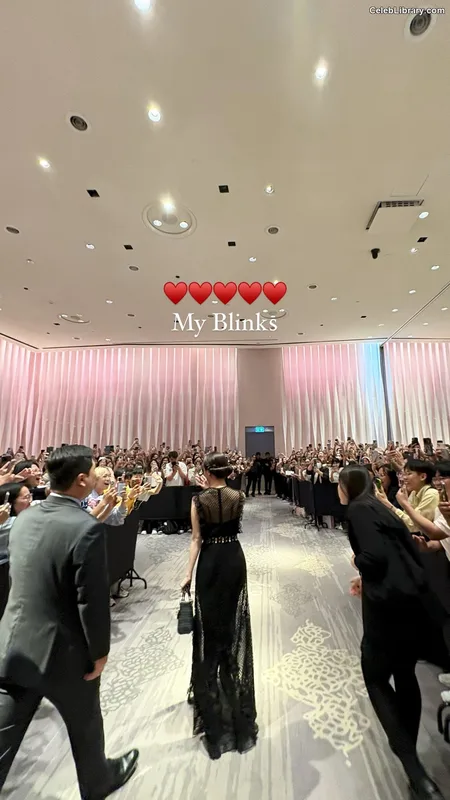 Jisoo  - BLΛƆKPIИK ( BLACKPINK ) photo 13 of 2451