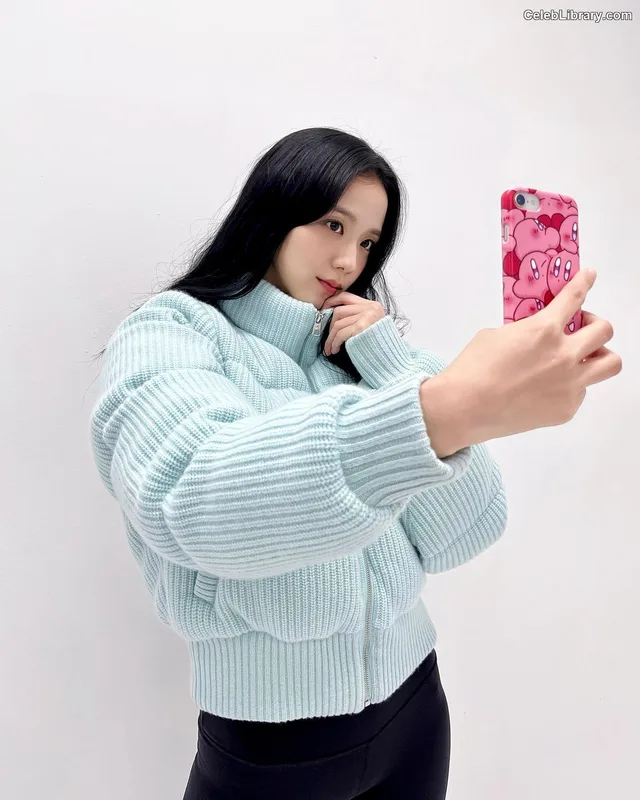 Jisoo  - BLΛƆKPIИK ( BLACKPINK ) photo 16 of 2451