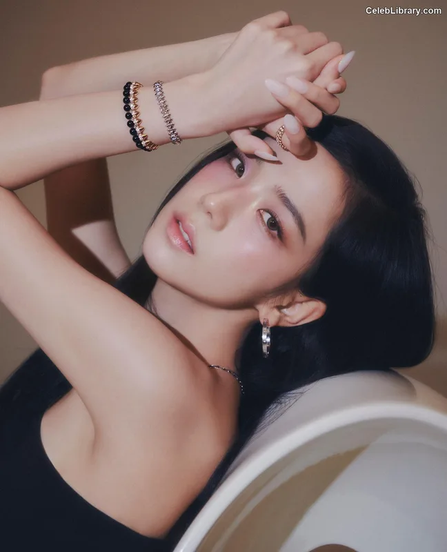Jisoo  - BLΛƆKPIИK ( BLACKPINK ) photo 14 of 2451