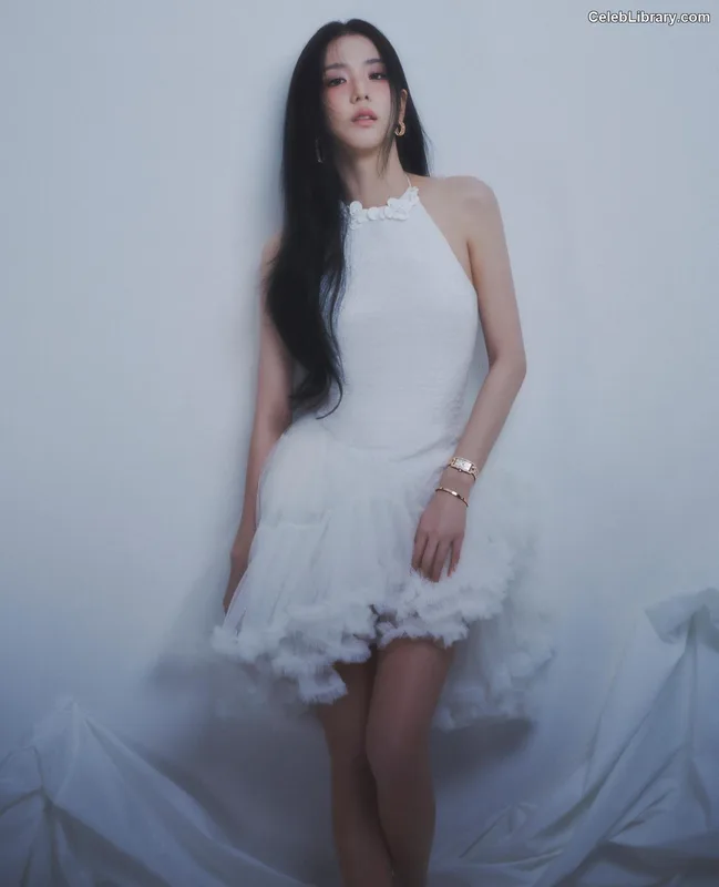 Jisoo  - BLΛƆKPIИK ( BLACKPINK ) photo 17 of 2451