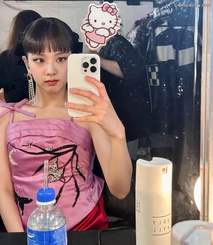 Jisoo  - BLΛƆKPIИK ( BLACKPINK ) photo 7 of 2451