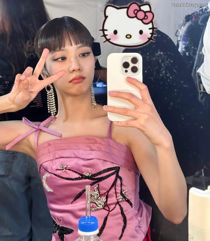 Jisoo  - BLΛƆKPIИK ( BLACKPINK ) photo 8 of 2451
