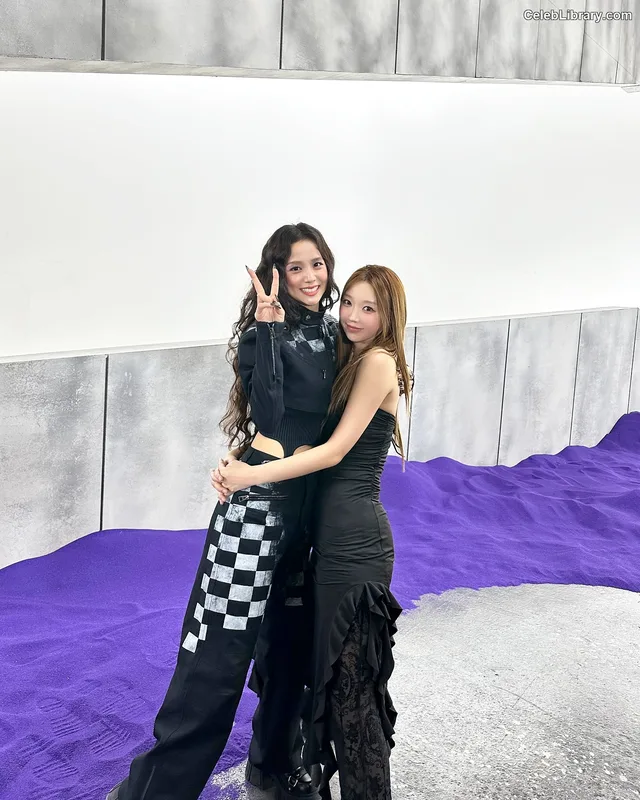 Jisoo  - BLΛƆKPIИK ( BLACKPINK ) photo 3 of 2451