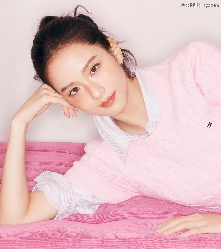 Jisoo  - BLΛƆKPIИK ( BLACKPINK ) photo 6 of 2451