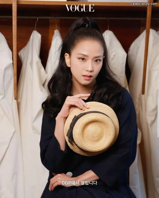 Jisoo  - BLΛƆKPIИK ( BLACKPINK ) photo 1 of 2451