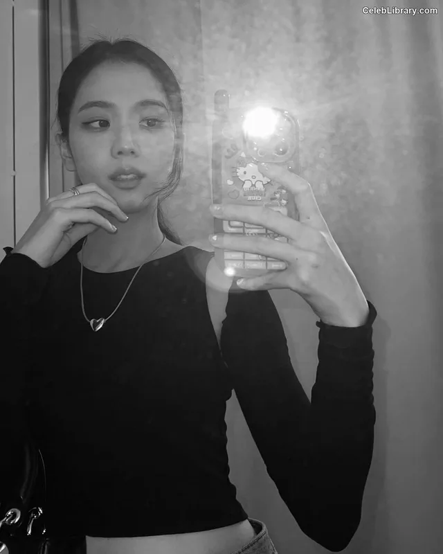 Jisoo  - BLΛƆKPIИK ( BLACKPINK ) photo 7 of 2451