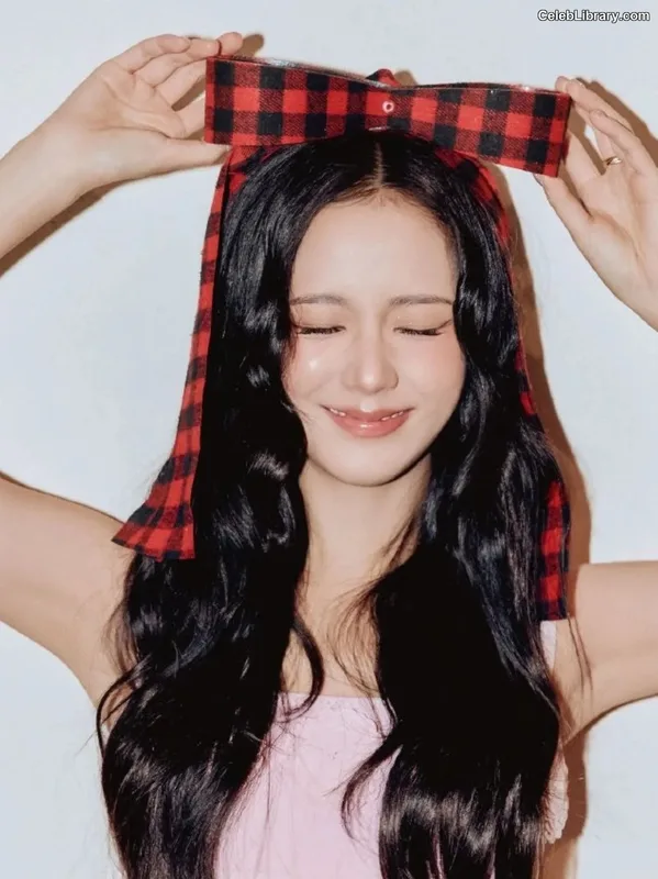 Jisoo  - BLΛƆKPIИK ( BLACKPINK ) photo 9 of 2451