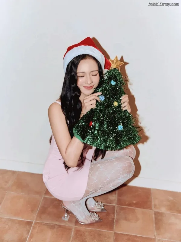Jisoo  - BLΛƆKPIИK ( BLACKPINK ) photo 12 of 2451