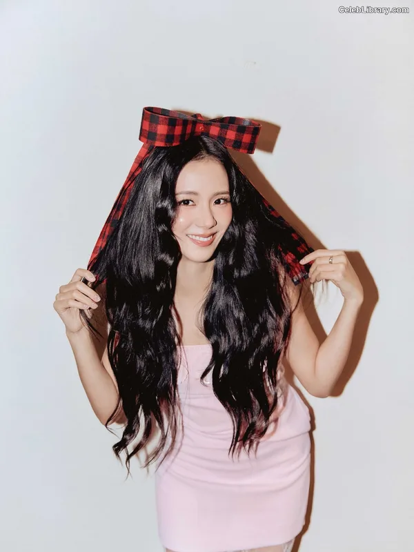 Jisoo  - BLΛƆKPIИK ( BLACKPINK ) photo 22 of 2451