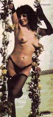 Joan Collins photo 4 of 8