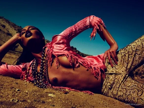 Joan Smalls photo 16 of 60