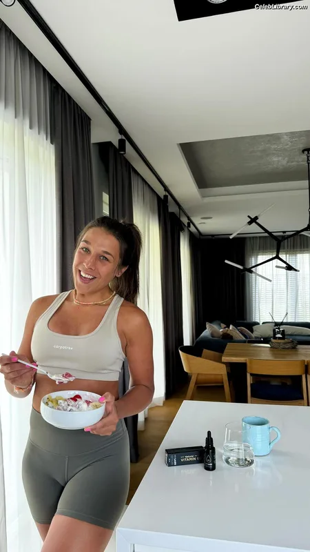 Joanna Jedrzejczyk photo 14 of 220