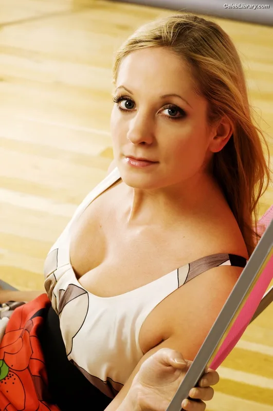 Joanne Froggatt photo 5 of 28