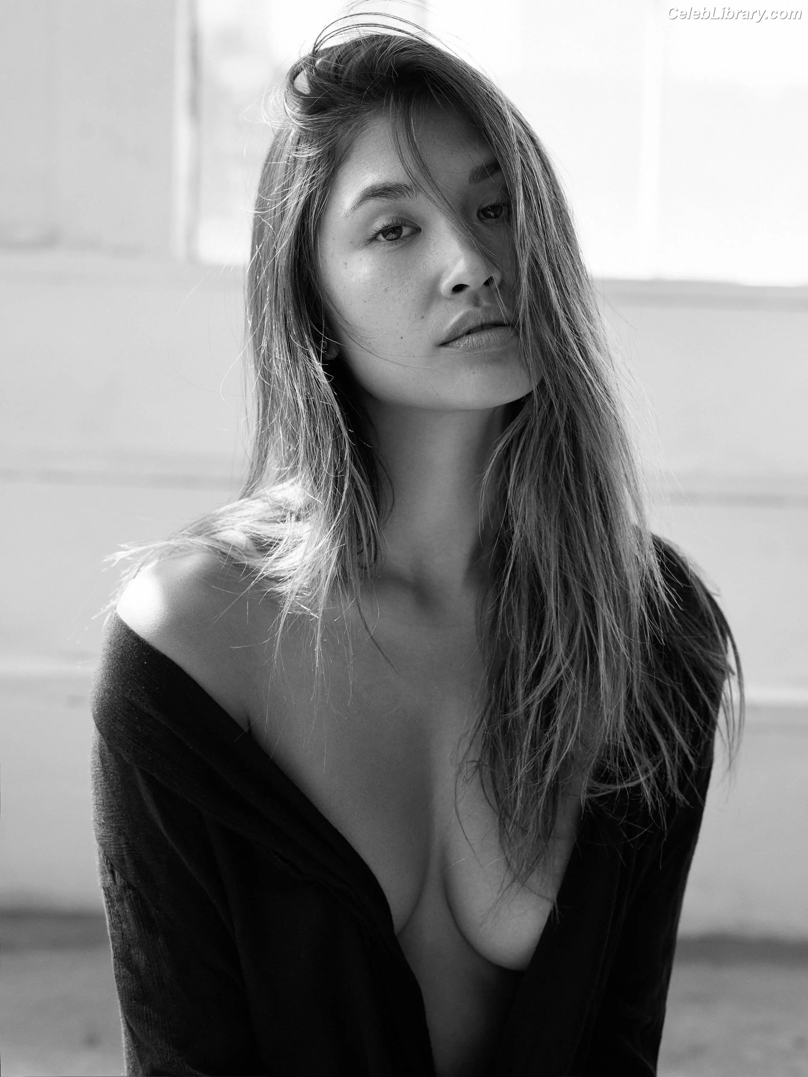 Jocelyn Chew photo 9 of 115