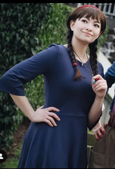 Jodelle Ferland photo 4 of 99